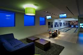 If It S Hip It S Here Gorgeous Green Modern Beverly Hills Home With A Bowling Alley That Has An Undergro Summit Homes Home Bowling Alley Beverly Hills Houses