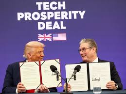 ترمب يهدد ستارمر بـ"تعريفات جمركية كبيرة" بسبب ضريبة شركات التكنولوجيا