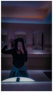 Find and save images from the ✖ no face ✖ collection by ブラック (nobodyelsess) on we heart it, your everyday app to get lost in what you love. Mirror Selfir Mirror Shot Faceless Mirrorshotfaceless In 2021 Face Photo Face Aesthetic Face Pictures