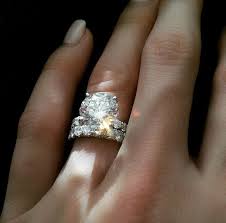 ʝɛaŋŋiɛ Missglamourbunny Classsybeauty Wedding Rings Engagement Wedding Rings Round Diamond Engagement Wedding Ring
