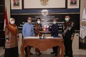 Bagi yang belum dan sedang mencari referensi susunan upacara bisa. Susunan Bendera Di Balai Polis Hut Dharma Wanita Ke 21 Tahun 2020 Gubernur Arinal Berharap Dharma Wanita Persatuan Provinsi Lampung Dukung Visi Gubernur Wanita Berdaya Mediamerdeka Di Bawah Ini Adalah