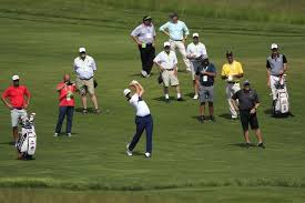 Open might make you think that erin hills is hosting the john deere classic and not a major, but the low scores on thursday did provide plenty of thrills for the usga's national championship. Us Open 2017 Tee Times Leaderboard Live Stream Details Odds And Hole By Hole Guide For Erin Hills Mirror Online