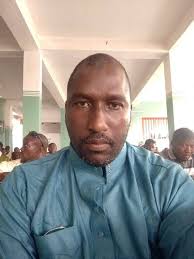 salam wa Thies en marche tout d'abord merci à mr ndao chef d'agence baobab  ici à Ndioum pour l'ajout ...je me nomme absa seck ba je suis née et  grandit à Thies.