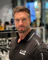 Marc Buckner's Instagram, Twitter & Facebook