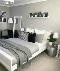 Tons De Cinza Cinza Quartocasal Tons Small Room Bedroom Bedroom Design Bedroom Layouts