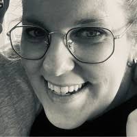 12100+ 'Suzanne -moore' profiles