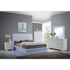 Modern white lacquer premium bedroom set j&m is proud to introduce our newest additional to our thoughtfull. Saturn Contemporary 4 Piece Queen Bedroom Set In White Lacquer With Led Lights Walmart Com Walmart Com