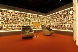Hehre europaträume und harte europarealitäten, blutige jahrhunderte und friedliche jahrzehnte, skeptische annäherung und grenzenlose liebe spiegeln sich in dem neuen ausstellungsteil des museums wider. Haus Der Geschichte Baden Wurttemberg