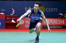 Tay vợt 23 tuổi lee zii jia (ảnh lớn) với vẻ khó chịu khi anh bị đem ra so sánh với huyền thoại cầu lông thế giới lee chong wei. Lee Zii Jia Soniia Cheah Advance As Lin Dan Exits Thailand Open Badmintonplanet Com