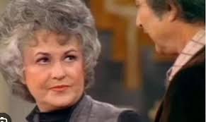 Before Golden Girls came Maude!