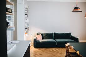 Es ist ideal für gemütliche winterabende oder momente zu zweit und passt gut in jede räumlichkeit, selbst in die kleinste! Welches Sofa Passt Zu Mir 4 Fragen Die Ihr Euch Vor Dem Sofakauf Stellen Solltet Solebich De