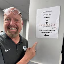 How's it spelled again? 🤣 John Michael Montgomery