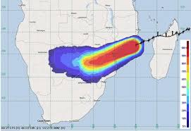 Pelo menos três pessoas morreram durante a passagem do ciclone eloise pela cidade da beira, no centro de moçambique, disseram hoje à lusa moradores de um dos bairros da cidade. Ciclone Eloise Chega A Mocambique