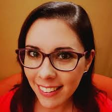 Lea Burger's Instagram, Twitter & Facebook