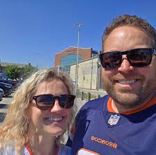 Looking for an affordable security system. I'm overwhelmed with the  options, I just want something that includes a front door camera, and  something that can call 911. Please tell me what you