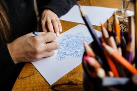 0 ratings0% found this document useful (0 votes). 5 Idei De Hobby Uri Creative Pe Care Oricine Le Poate Incerca