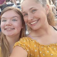 Olivia Everett's Instagram, Twitter & Facebook