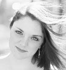 Tracy Alvey's Instagram, Twitter & Facebook