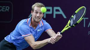 Botic van de zandschulp men's singles overview. Grandslamdebuut Van De Zandschulp Begint Met Isolatie Veel Politie Bij Hotel Nos