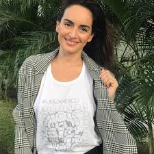Born april 8, 1977) is a mexican actress who has starred in telenovelas, films, the hbo television series eastbound & down and capadocia, and the amazon television series goliath. Ana De La Reguera Incomodo A Un Conductor De Televisa Al Culpar A La Cadena De Evitar Durante Anos El Triunfo De Lopez Obrador Infobae