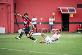 As cartas falaram! Vidente prevê resultado inesperado para o Vitória contra o RB Bragantino