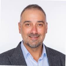 The Impact of Data, Analytics, and AI Leaders Globally and in the Middle  East