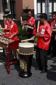 Demikian ulasan tentang 36 alat musik tradisional indonesia lengkap 34 provinsi, gambar dan daerahnya yang dapat kami sajikan. 10 Alat Musik Tradisional Maluku Dan Cara Memainkannya Tambah Pinter