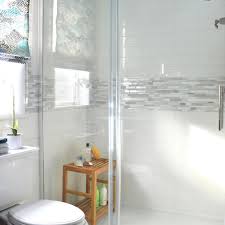 The flooring is surely a good element to be made as a statement of a small bathroom. Beautiful Bathroom Shower Ideas