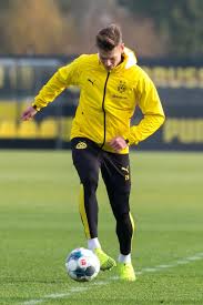Maybe you would like to learn more about one of these? Lukasz Piszczek Mit Ball Attackiert Von Marcel Schmelzer Creative Commons Bilder