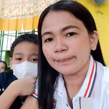 MAHALIN at ALAGAAN ang sariling PAMILYA, dahil MASAYA ang may BUO at  sama-samang PAMILYA.