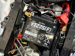 YZF-R1 バッテリー交換 | full throttle Ver.Ⅲ