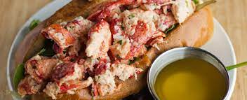 Se non riesci a trovare i panini divisi, sentiti libero di usare panini hot dog regolari o persino muffin francesi. Cos E Il Lobster Roll Nuova Moda Gastronomica In Italia Agrodolce