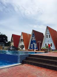 Jika anda datang ke bandar bersejarah, jangan lupa singgah di rumah inap yang unik ini. Pakejpercutian Termurah On Twitter Masbro Village Melaka Boutique Homestay Rm288 50 Per Unit For 1 Night Incl Service Charges The Best Is 4 But Max Is 6 Kakitravels Https T Co Vq1hxeu0eq