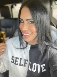 Aunque nadie crea en ti, si tú crees, es suficiente ‼️ No te abandones, te  necesitas🙌 Linda tarde a todos🎄🎁#amorpropio #amorincondicional #sueños  #metas #esperanza #esfuerzo #agradecida #bendecida