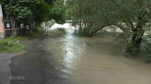 In the case of a river often, but not necessarily, implying flooding. Gedm5vmfdflq4m