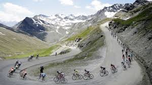 Visionnez gratuitement les vidéos du programme tour de france en streaming sur auvio. Cyclisme 19e Etape Au Col De L Iseran Point Culminant Du Tour De France Radio Play Rts