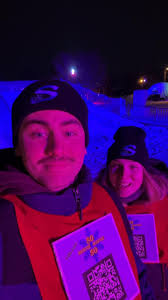 Ne manquez pas la soirée DJ avec Carl Brindle à bord du Mixbus Studio dès  18h ! 🎶💃🏼 De plus, il y aura des feux d'artifice à 19h !!! 🎆