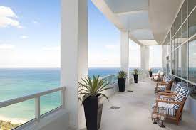 Host your south beach wedding in our expansive great room and enjoy the services of our professional events and catering team. Fontainebleau Hotel Miami Beach Fl Hotels In Miami Beach Miami