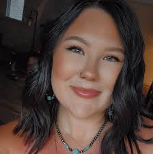 Recommendations for a nail salon? Hoping to get some simple acrylics and  French tips for engagement photos! TIA ❤️