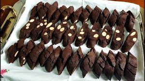 Provate a regalarli per natale dentro una scatola di latta e vedrete che figurone! Cantucci Al Cacao E Mandorle Di Rita Chef Youtube