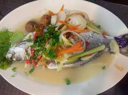 Ikan siakap stim halia cubalah.memang sedap. Seafood Ikan Masak Stim Halia Dapur K4wdc Elty Cafe Kundasang