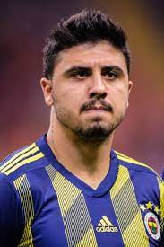 9 yaşında bursaspor altyapısında futbola başladı. Ozan Tufan Pictures And Photos Getty Images Photo Getty Images Pictures