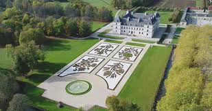 Castle Of Ancy Le Franc Chateau D Ancy Le Franc