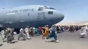 Frank mckenzie, head of u.s. 7 Dead At Kabul Airport As Hundreds Try To Flee Afghanistan