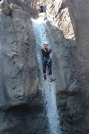 Informations sur l'ensemble des activités, hébergements, loisirs culturels et domaines skiables pyrénéens. Canyoning Park Parc Aquatique Canyoning A Argeles Sur Mer 66