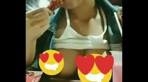 Siskaeee Flashing in restaurants - PORNORAMA.COM