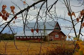 Fall Leaves And A Red Barn Kalispell Mt Red Barn Montana House Styles