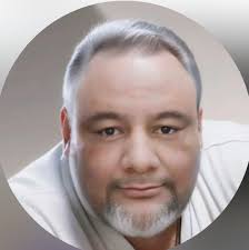 LoÚltimo Uno de los fugitivos más buscados por Estados Unidos estaba  trabajando como profesor de inglés en Sonsonate. #ElPeloEnLaSopa