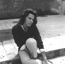 Последние твиты от ornella vanoni (@ornellavanoni). 11 Idee Su Vanoni Ho Una Ragione Cantanti Malavita Bellezza Italiana