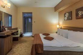 Odalarda kalan tüm misafirlerin otele kayıt yaptırmış olmaları gerekmektedir. Rin Grand Hotel Bukarest Aktualisierte Preise Fur 2021